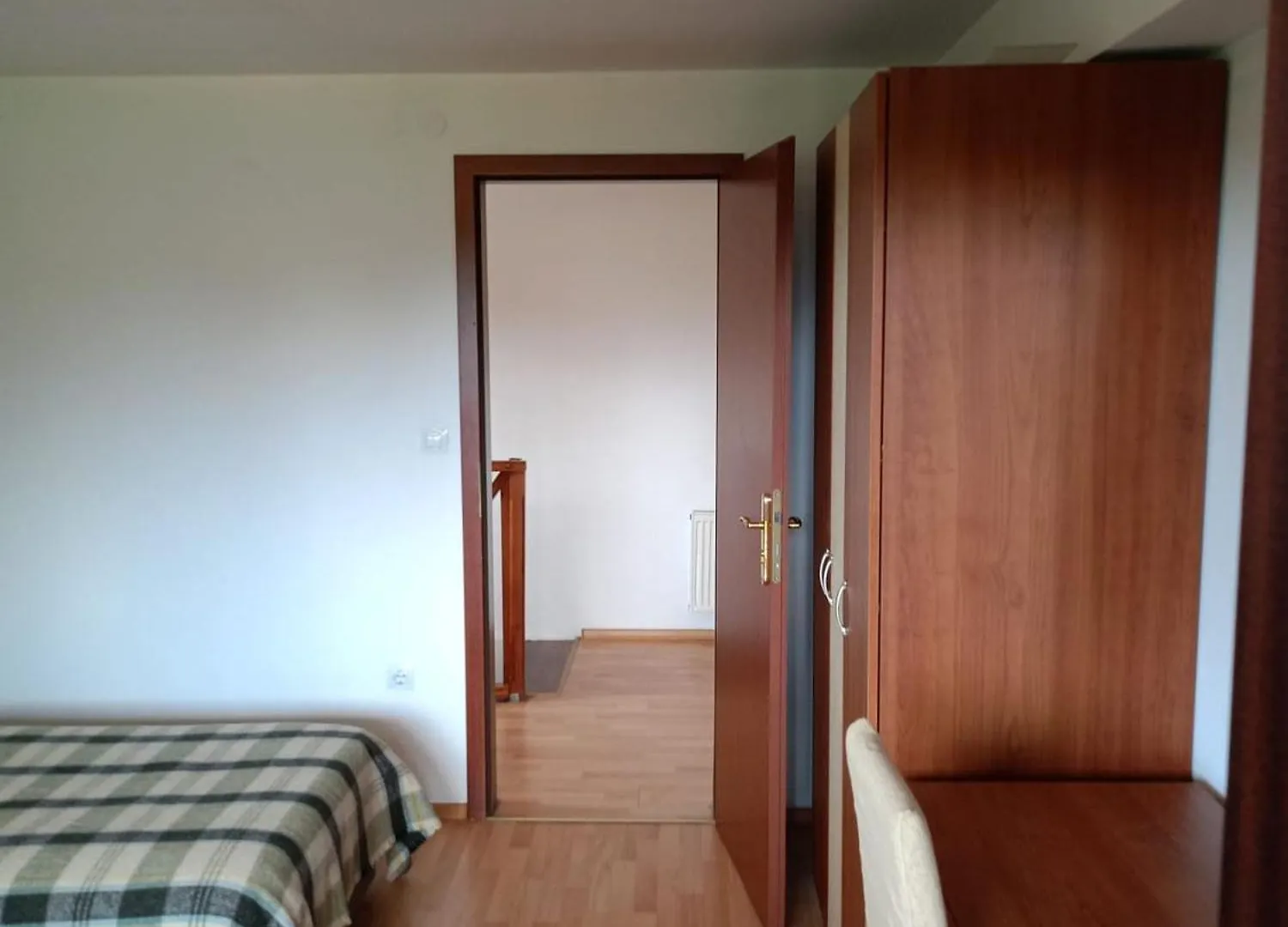 103 - Large 2 Bed Apartment 반스코