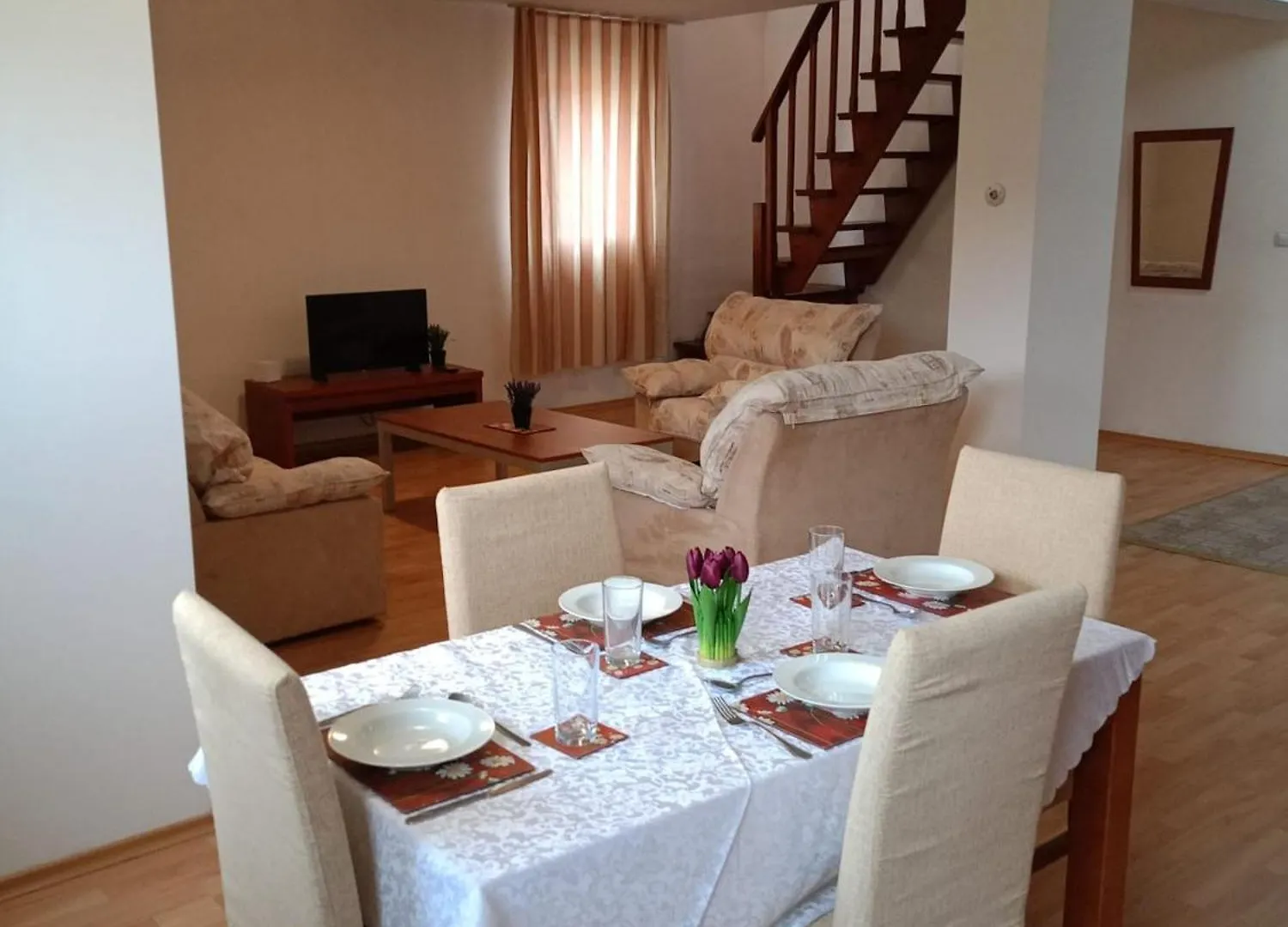 103 - Large 2 Bed Apartment 반스코 0*,