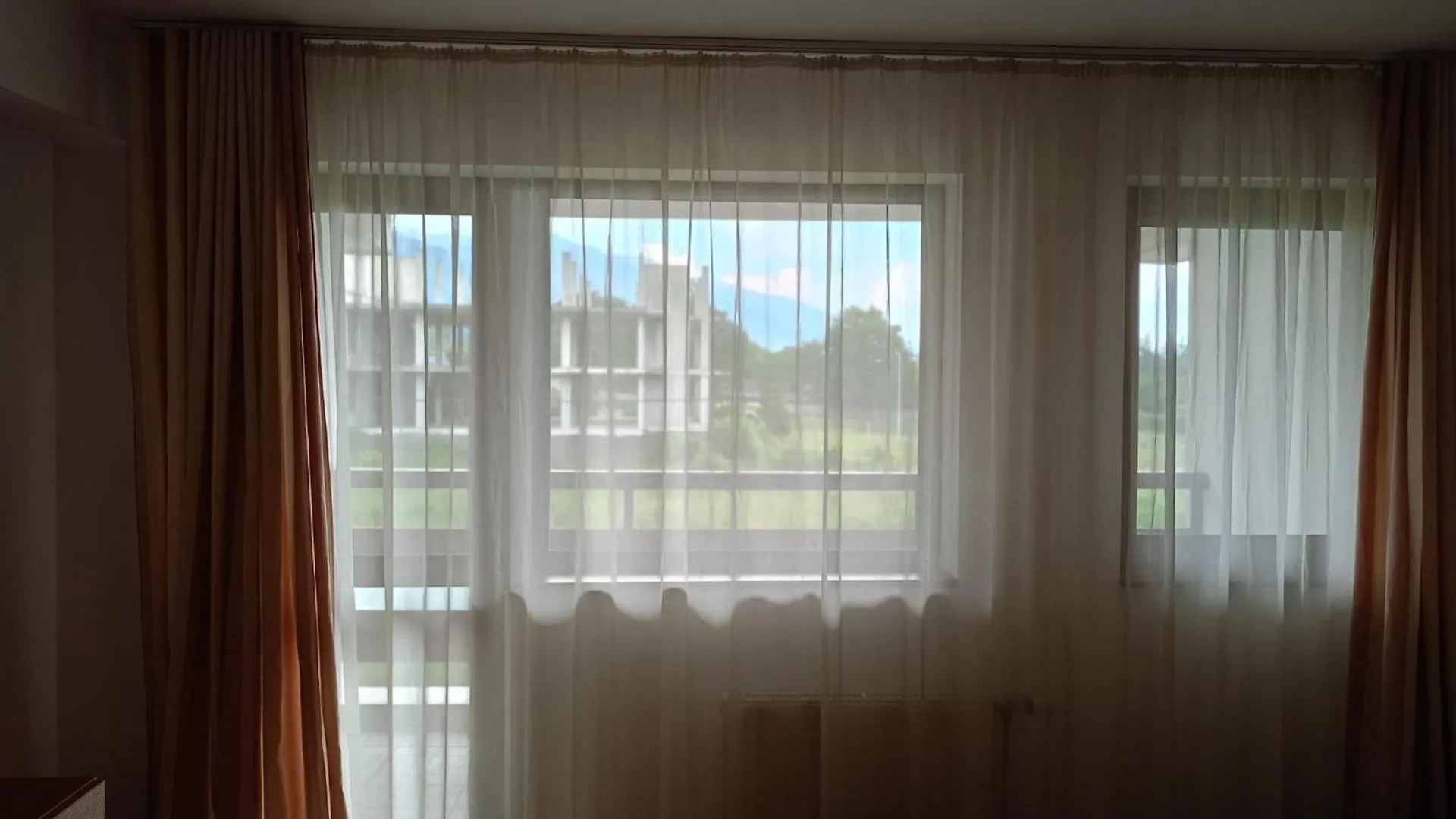 103 - Large 2 Bed Apartment 반스코
